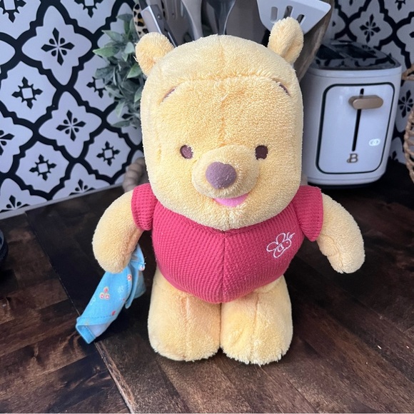 Disney Vintage Animated Baby Pooh Bear
Walks & Talks - Picture 1 of 4